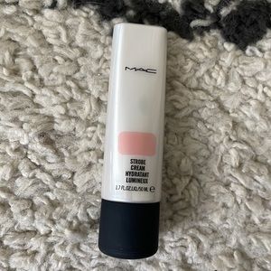 Mac Strobe Cream in Pinklite